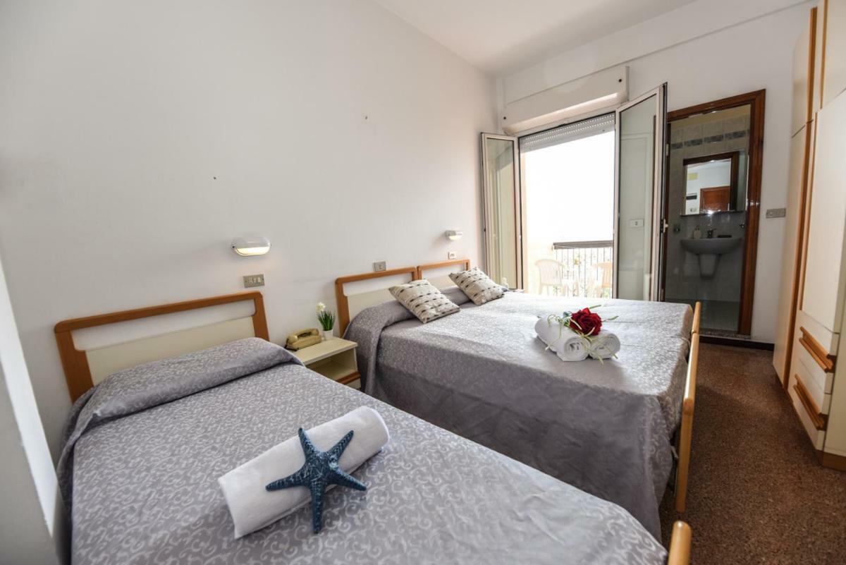Hotel Caesar Misano Adriatico Extérieur photo